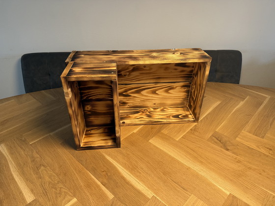 Image 1 of Armadietto/contenitore- Legno di abete rosso bruciato - Pezzo unico per interni