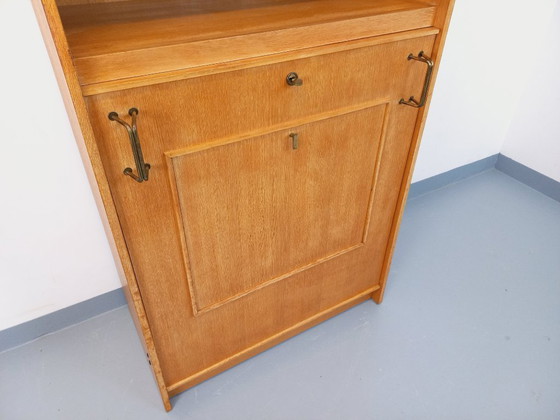 Image 1 of Vintage eikenhouten boekenkast uit de jaren 60 met bijzettafel