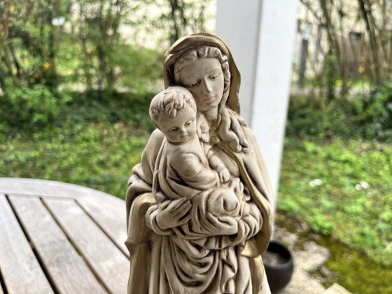 Image 1 of Vierge à l'Enfant – sculpture décorative en céramique – 33 cm, 30 ans