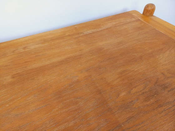 Image 1 of Grote rechthoekige vintage brutalistische tafel van massief eikenhout uit de jaren 60 en 70.