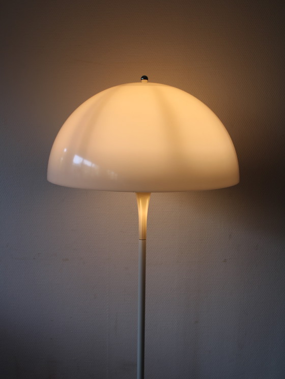 Image 1 of Lampadaire danois vintage « Panthella » de Louis Poulsen