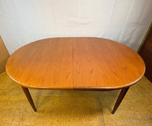 Mid-Century Retro Vintage Teak Oval Extending Dining Table by G Plan – Fresco Range 1960s Designed by Victor Wilkins | Afromosi
