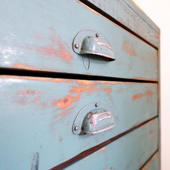 Image 1 of Industrieller Kiefernholz-Werkstattschrank mit 12 Schubladen, um 1940