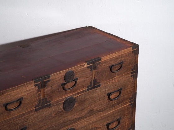 Japanese Sendai Isho-dansu large cedar and iron tansu, Meiji-Taishō period (c. ) #42 – Chest of drawers (photo 18 of 40)
