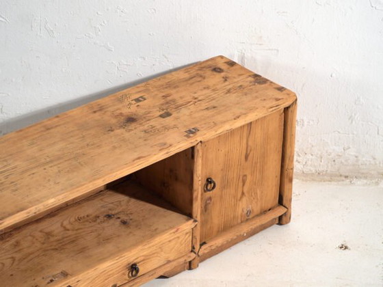 Credenza bassa antica in legno di pino – Cina, circa 1930 – Credenze, Iron (photo 11 of 40)