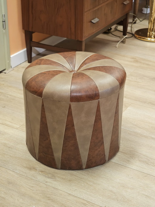 Pouf Skailer vintage - Ottoman en cuir marron/beige – hockers en poefs, Leather (photo 2 of 5)