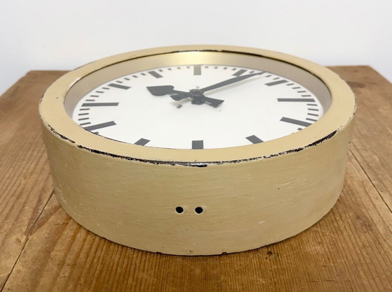 Image 1 of Beige Industriewanduhr von Siemens, 1950er Jahre