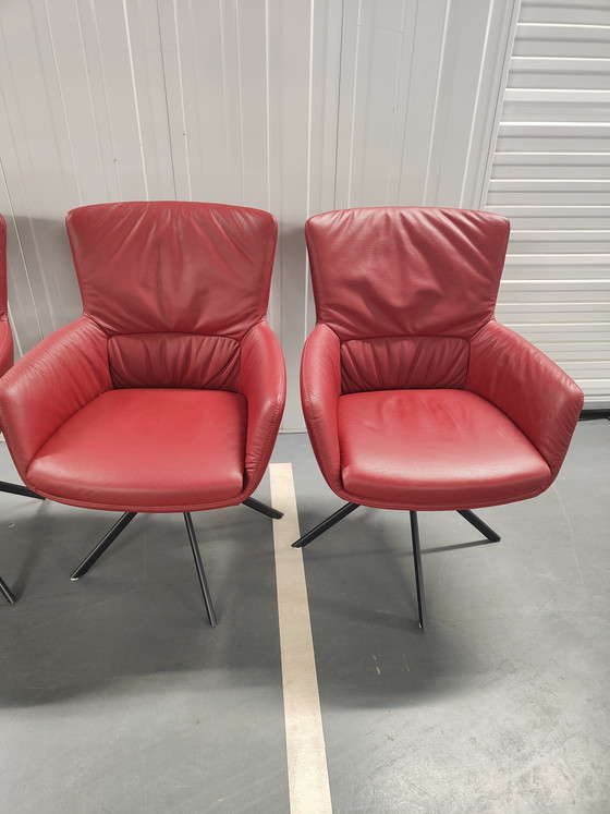 Image 1 of Set van 4 rood lederen  Bert Plantagie Eetkamerstoel Aida met arm Legere leer