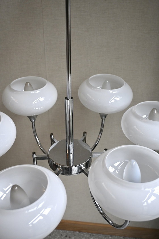 Image 1 of Grande lampadario vintage, era spaziale