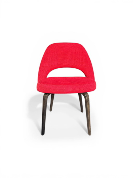 Voorzitter van de conferentiecommissie door Eero Saarinen voor Knoll