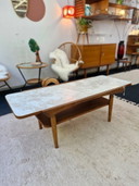 Tavolino vintage con piano reversibile anni '70
