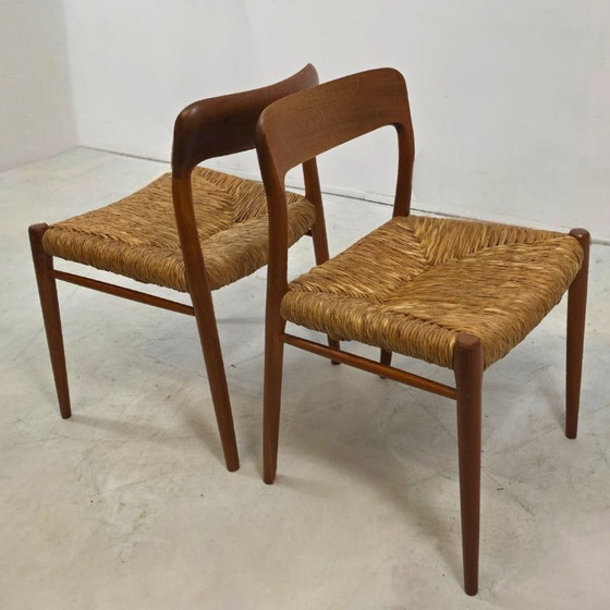 Image 1 of Set 5 eetkamerstoelen Niels Møller jaren 70 teak Deens design