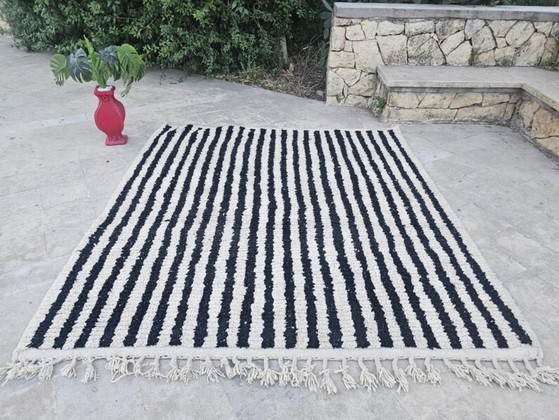 Image 1 of Tapis marocain artisanal décoré 250cmx300cm 