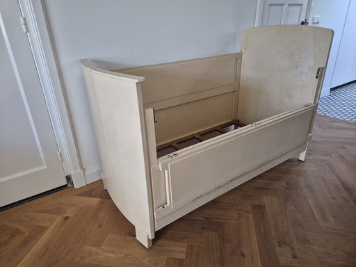 Lit d'enfant, berceau des années 1930