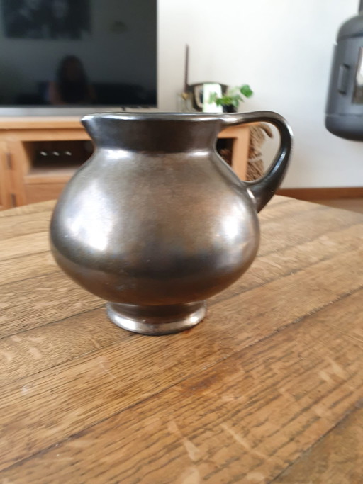 Bellissima brocca antica Mobach Utrecht a forma di orecchio / Brocca modello Kamo 5 – Smalto bronzo (circa 1920-1935) – vazen