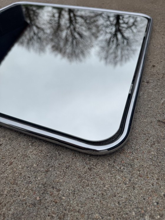 Image 1 of Spiegel met chroombuisdesign uit de jaren 70