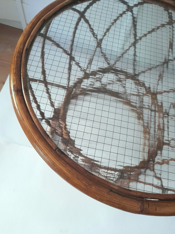 Image 1 of Petite table d'appoint en rotin 70s