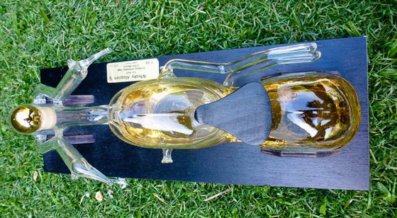 Image 1 of Modelo único de botella de whisky Harley Davidson soplada a mano.