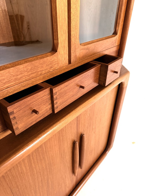 Vetrina ad angolo vintage in teak, Dyrlund anni '70 – Vetrine, Glass, Wood (photo 8 of 12)