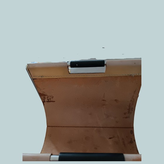 Image 1 of Porte-revues vintage en cuir style milieu du siècle