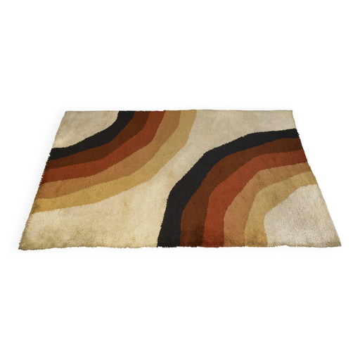 Rug published by Herforder Teppiche, 1970s pop art design.