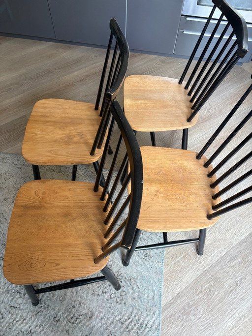 4 sillas de diseño escandinavo mid-century Taapiovaara