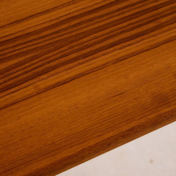 Image 1 of MK9798 Table de salle à manger en teck restaurée