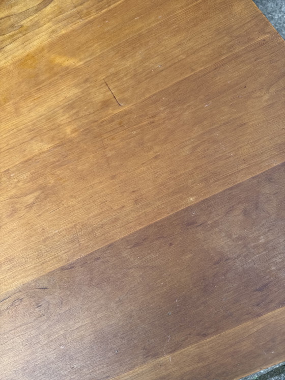 Image 1 of Tavolino da caffè in legno massello di ciliegio 100cmx100cm