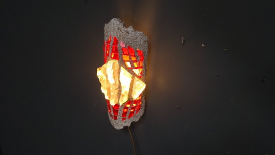 Image 1 of Brutalistische wandlamp van cement en glas, jaren 60.