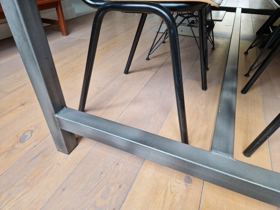 Image 1 of Tavolo da pranzo in rovere con struttura in acciaio - 220x100 cm