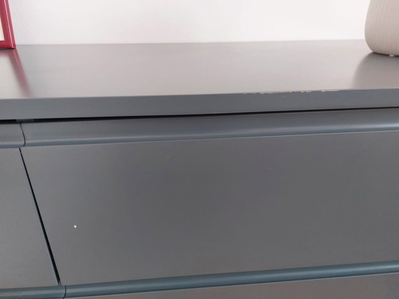 Image 1 of Cómoda gris