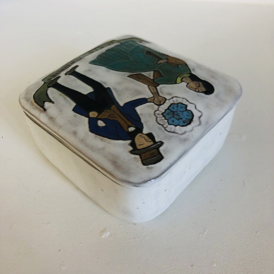 Image 1 of Dekselpot in Namur keramiek van Yvette Manoy