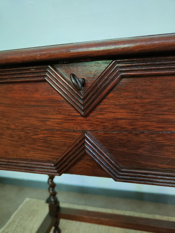 Antieke Sidetable in Jacobijnse Stijl met Barley Twist Poten – Ladekasten, Wood (photo 4 of 8)