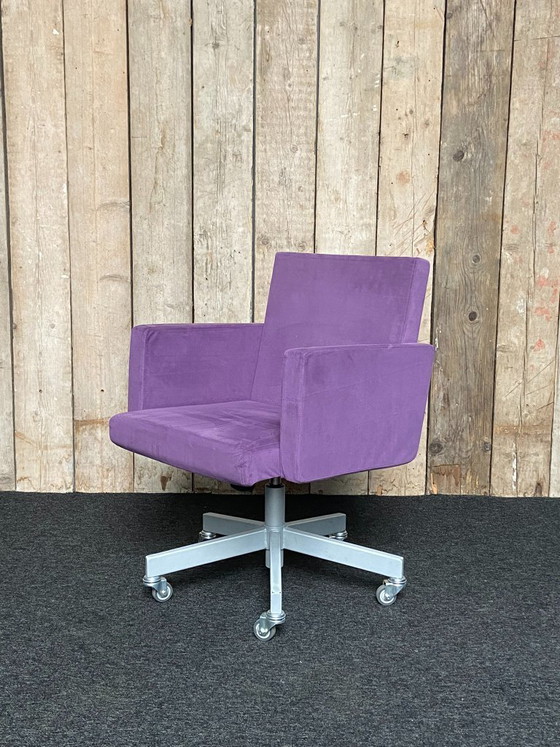 Fauteuil Lensvelt AVL en tissu violet – Metal (photo 8 of 8)