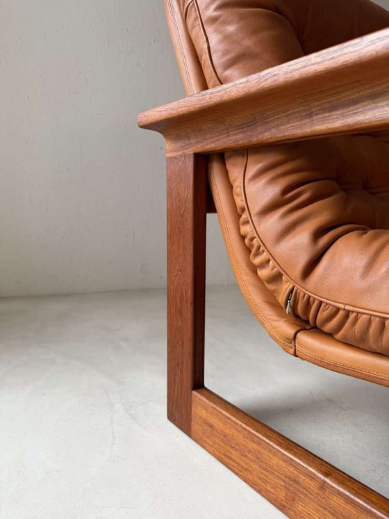 Image 1 of Fauteuil lounge vintage en cuir teck des années 1960