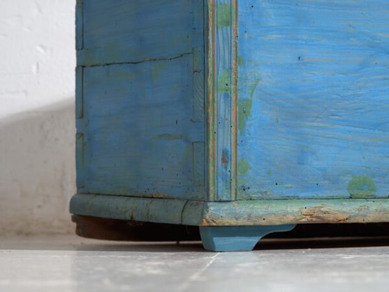 Antike bemalte blaue Truhe aus Kiefer – Mitteleuropa, um 1900 – Aufbewahrungsschrank, Iron, Scandinavian (photo 23 of 40)