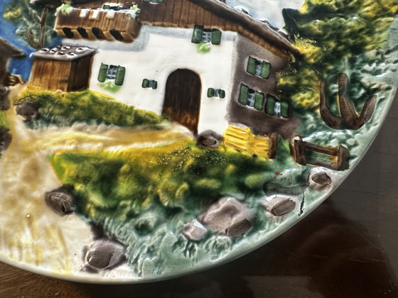 Image 1 of Assiette vintage Decorative Barbotine Montagne / Chalet - Germania Ovest - D 30 cm
