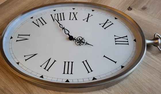 Oval Pocket Watch Wall Clock, rvs, White (photo 4 of 8)