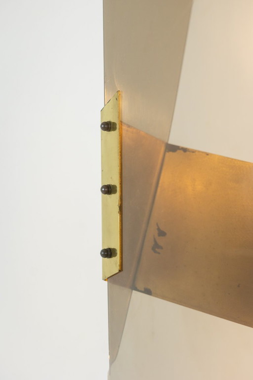 Giuseppe Calonaci, Staande lamp in gerookt gevouwen plexiglas. Jaren 70