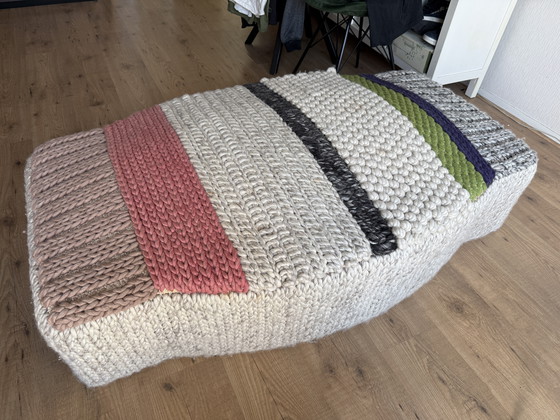 Image 1 of Mangas Pouf Bell