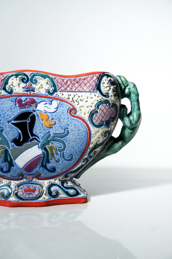 Amphora Czechoslovakia Art Deco Vase Cavalier Portrait Heraldic Crest Enamel – Ceramic (photo 10 of 15)