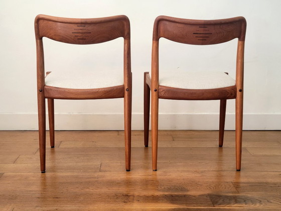 Set of 2 Johannes Andersen Dining chairs for Uldum Møbelfabrik – Wood, Vintage (photo 4 of 11)