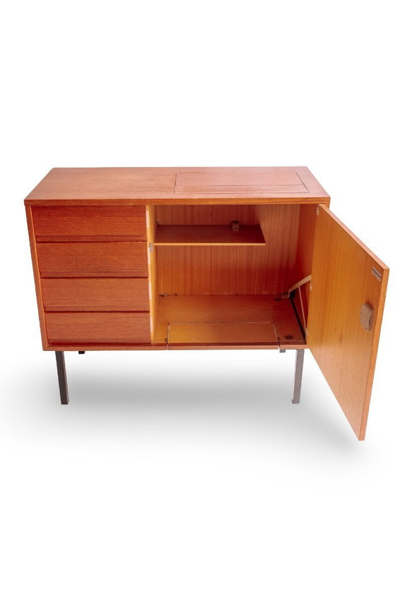 Image 1 of Credenza vintage con cassetti e anta