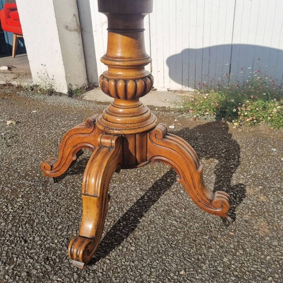 Image 1 of Geigentisch