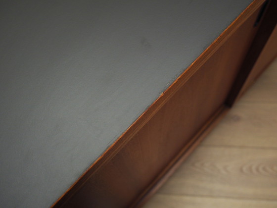 Image 1 of Buffet en teck, design danois, années 1970, production : Danemark