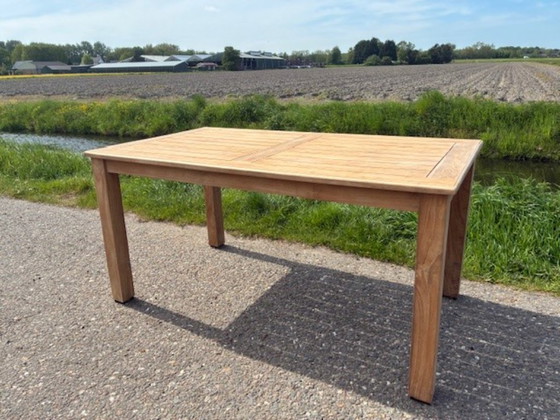 Image 1 of Hochwertiger Teak-Gartentisch – neuwertig