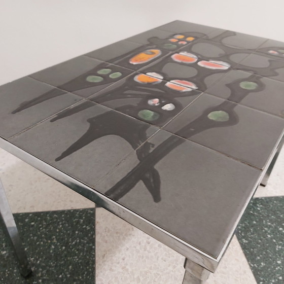 Image 1 of Petite table d'appoint vintage Belarti avec carreaux cuits peints à la main.