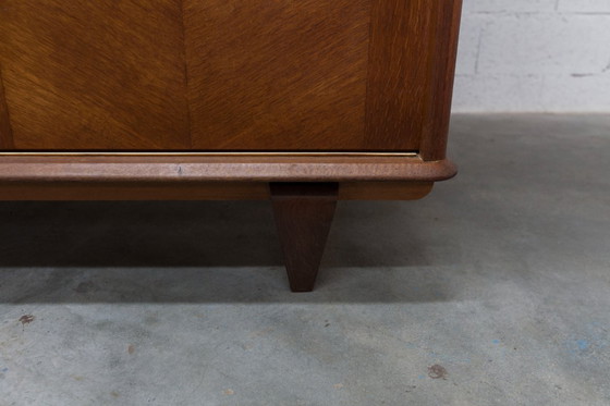 Image 1 of Jaren 30 kledingkast met schuifdeuren en een nieuw bovenblad