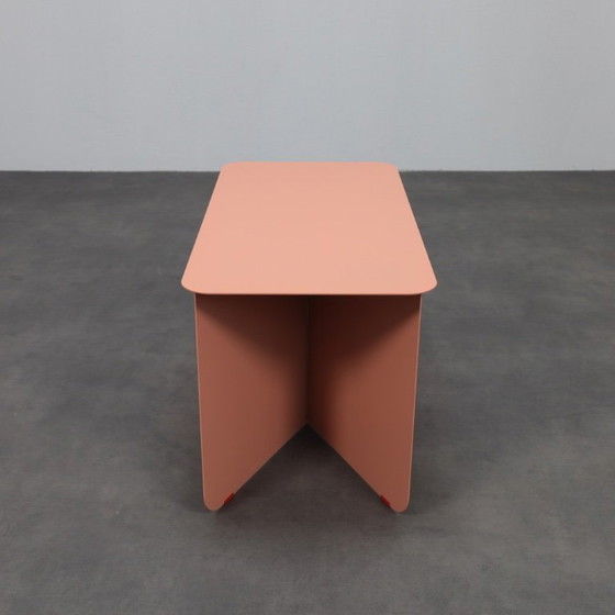 Image 1 of Table d'appoint Hinge Large de Lex Pott pour Puik Design rose
