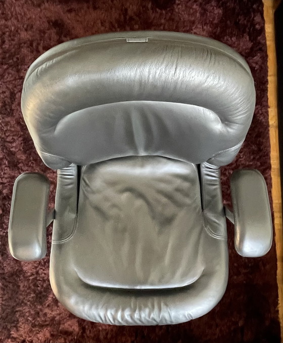 Image 1 of Sillón Herman Miller Equa Executive
